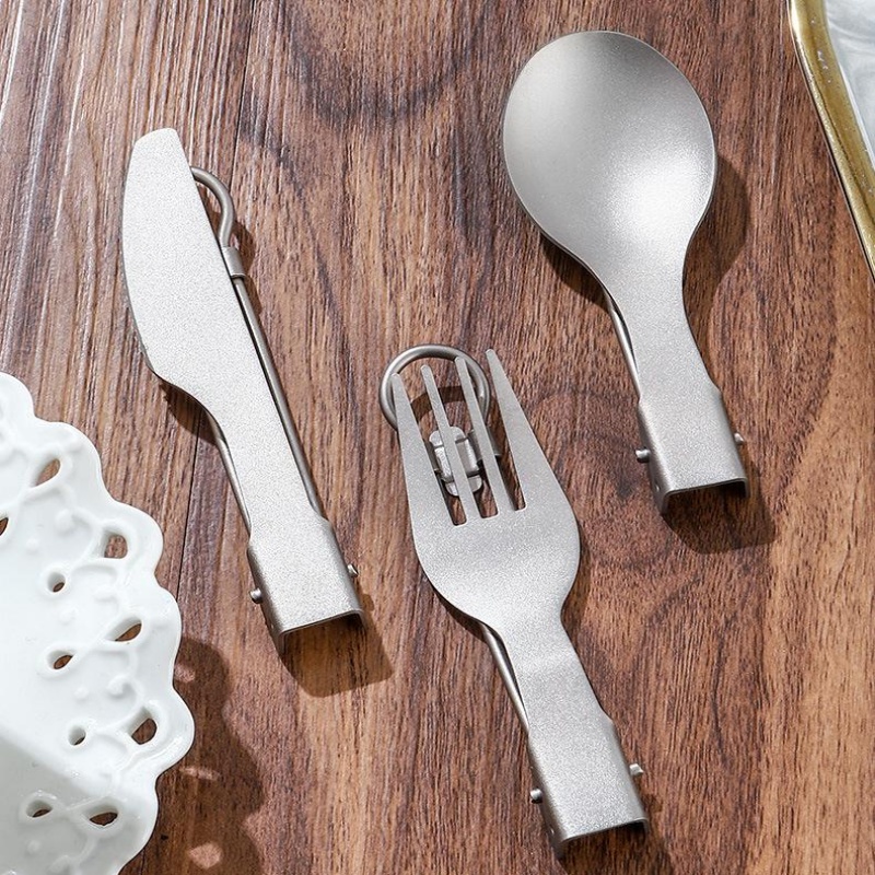 طقم أدوات طعام قابل للطي من ال - مراجعة Camping Cooking Utensil Set وسعره